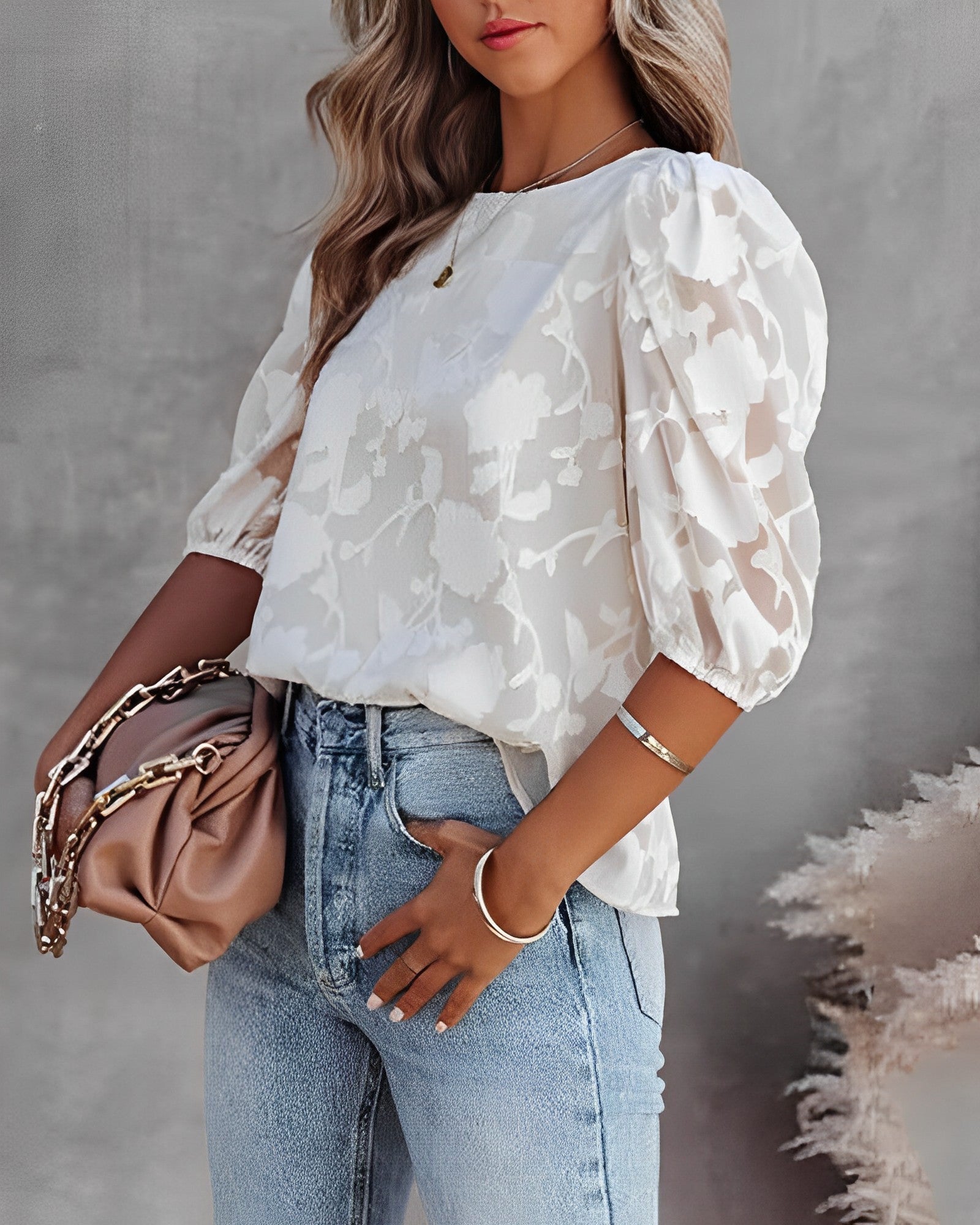 Women’s Textured Puff-Sleeve Jacquard Blouse with Refined Silhouette