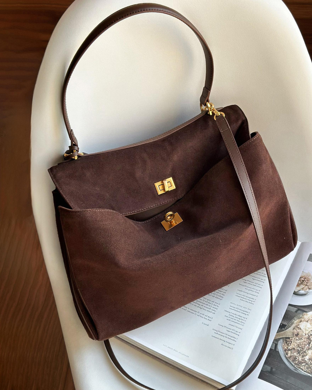 Women’s Structured Shoulder Bag with Flap Closure and Top Handle