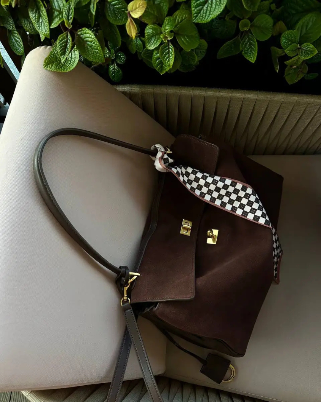 Women’s Structured Shoulder Bag with Flap Closure and Top Handle
