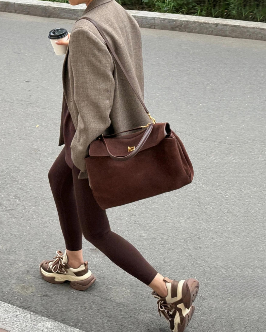 Women’s Structured Shoulder Bag with Flap Closure and Top Handle