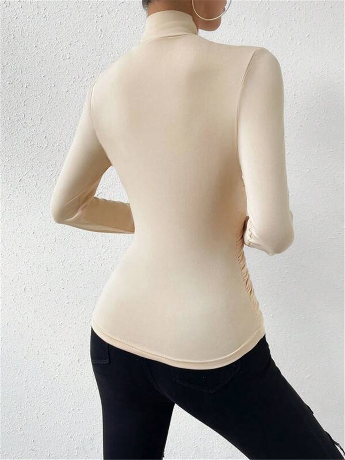 Women’s Sculpted Crossover Long Sleeve Top with Draped Waist