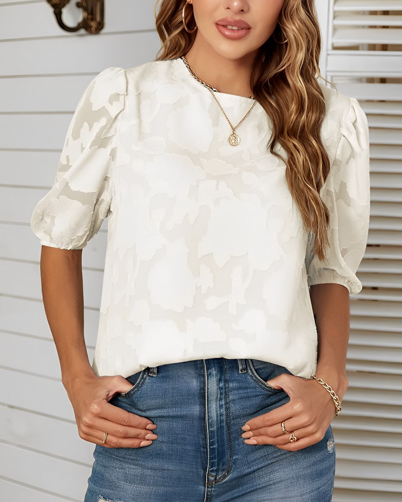 Women’s Textured Puff-Sleeve Jacquard Blouse with Refined Silhouette