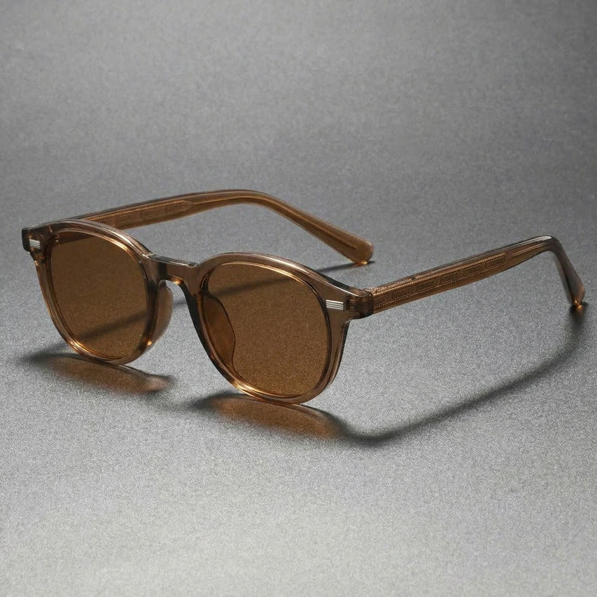 Men's Classic Wayfarer Sunglasses with Tortoiseshell Frame and Polished Finish