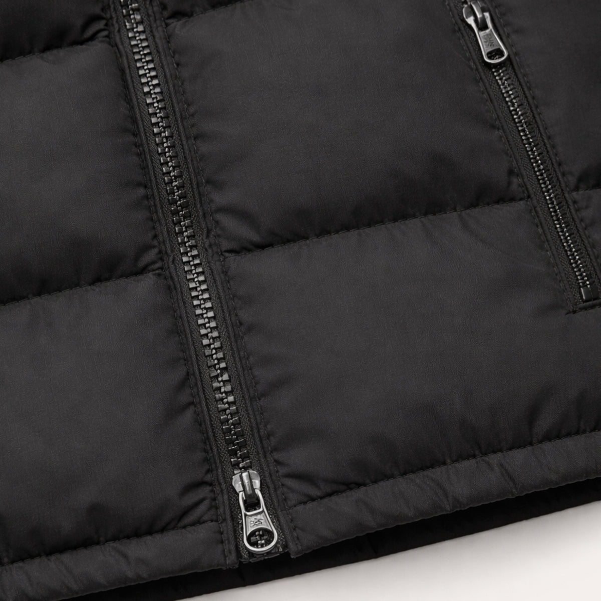 Men’s Padded Puffer Vest with High Neck and Zip Front
