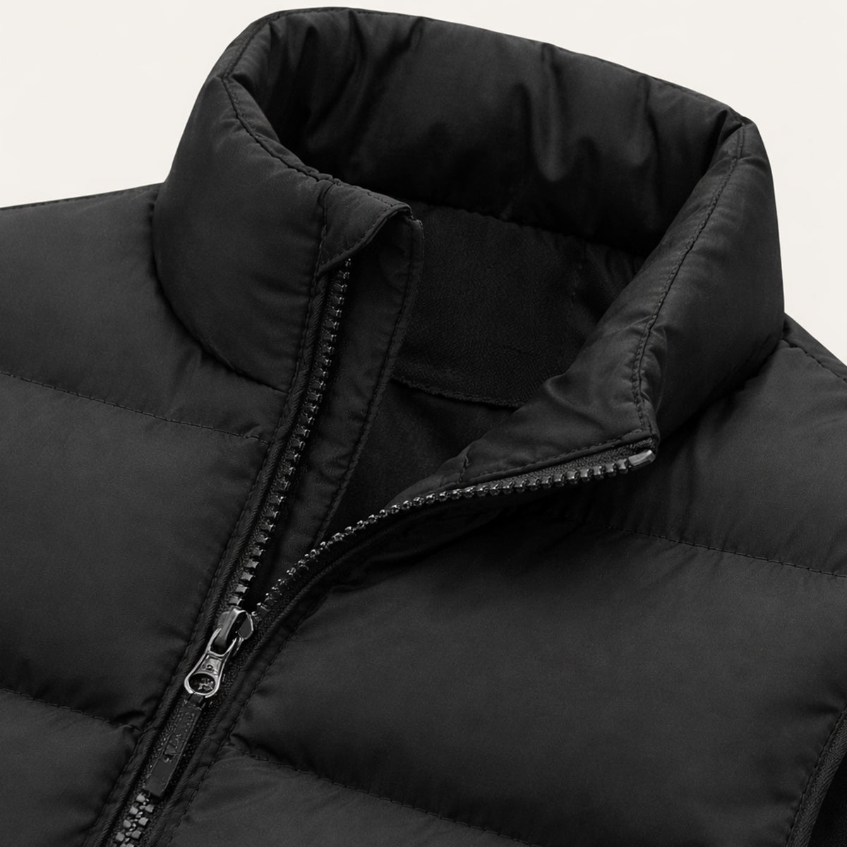 Men’s Padded Puffer Vest with High Neck and Zip Front