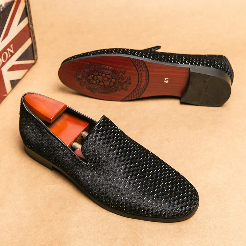 Men's Elegant Suede Loafers with Classic Slip-On Design and Stitched Detailing