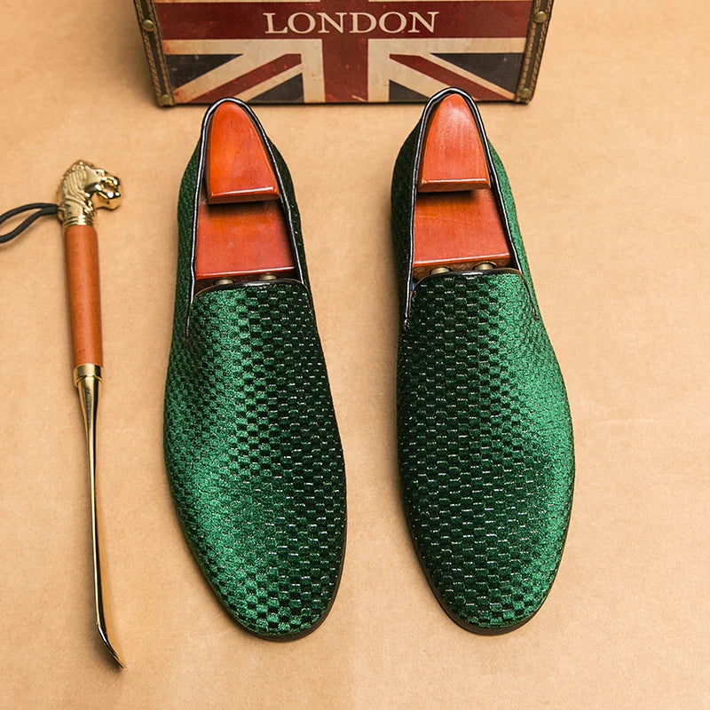 Men's Elegant Suede Loafers with Classic Slip-On Design and Stitched Detailing