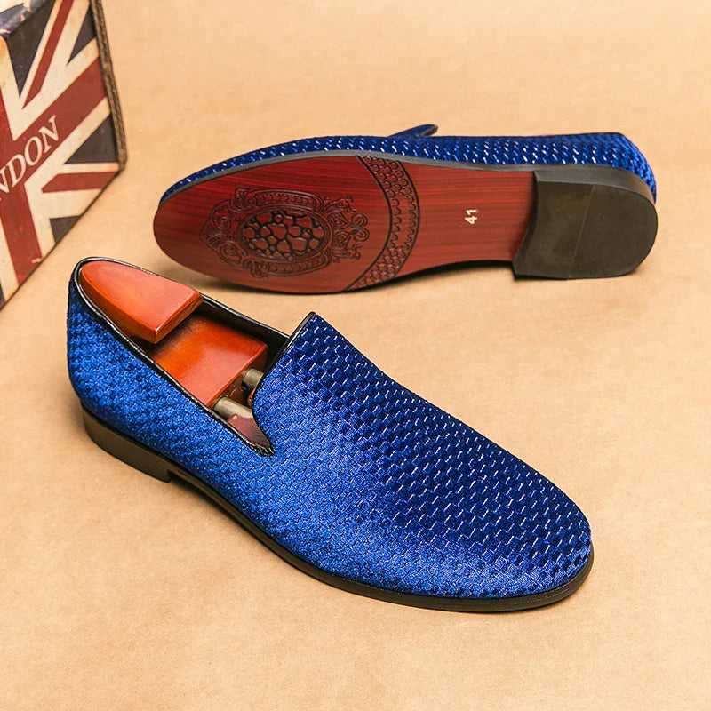 Men's Elegant Suede Loafers with Classic Slip-On Design and Stitched Detailing