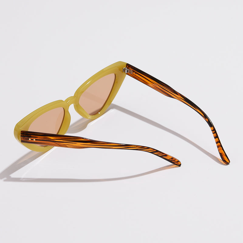 Women’s Cat-Eye Sunglasses with Slim Frames and Gradient Lenses