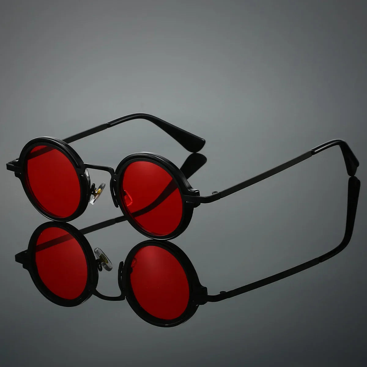Men's Classic Fit Sunglasses - Sleek Frame with Polarised Lenses