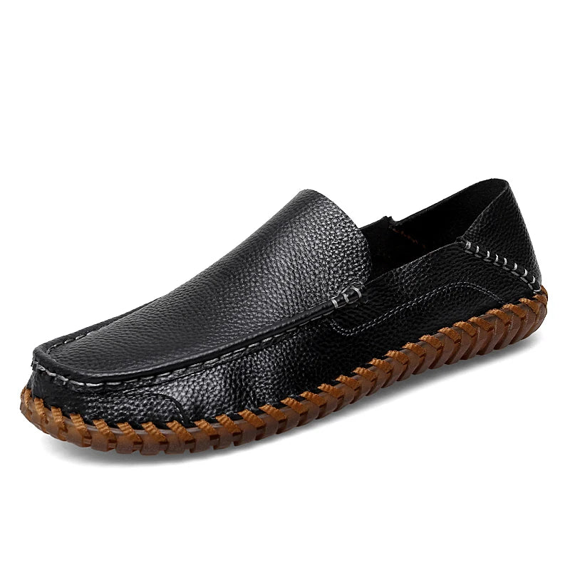 Men's Classic Leather Loafers with Sleek Silhouette and Stitched Detailing
