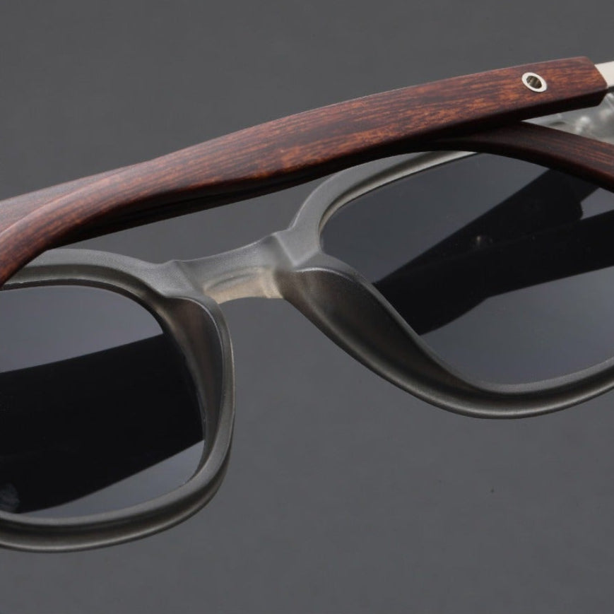 Men's Casual Cedar Wood Patterned Sunglasses with Classic Round Frames