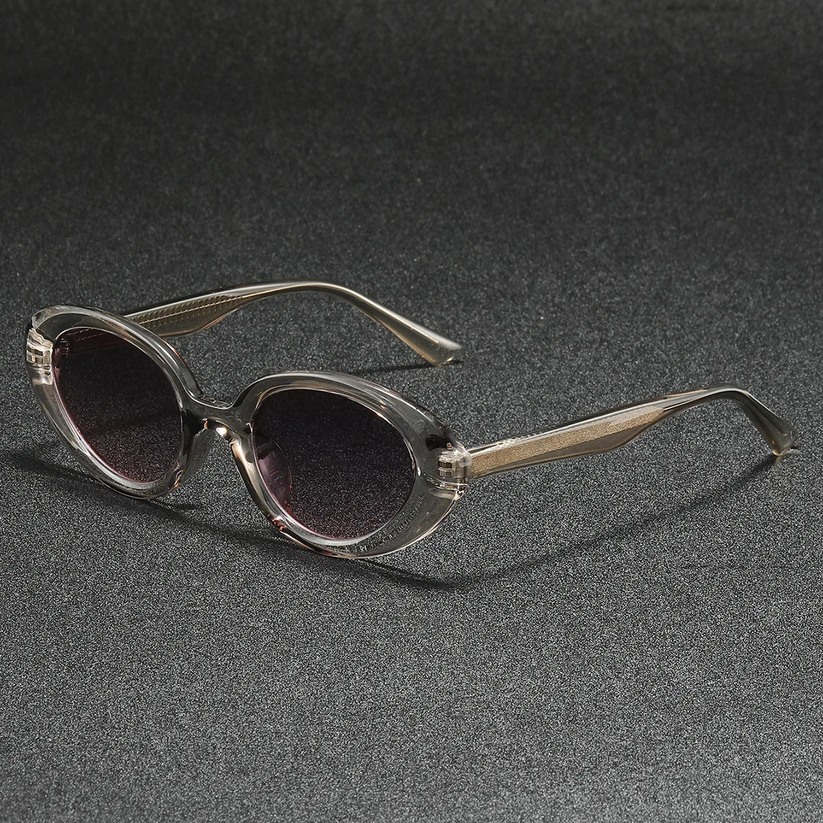 Women’s Avera Shades – Contemporary Design with Sleek Frame and Gradient Lenses