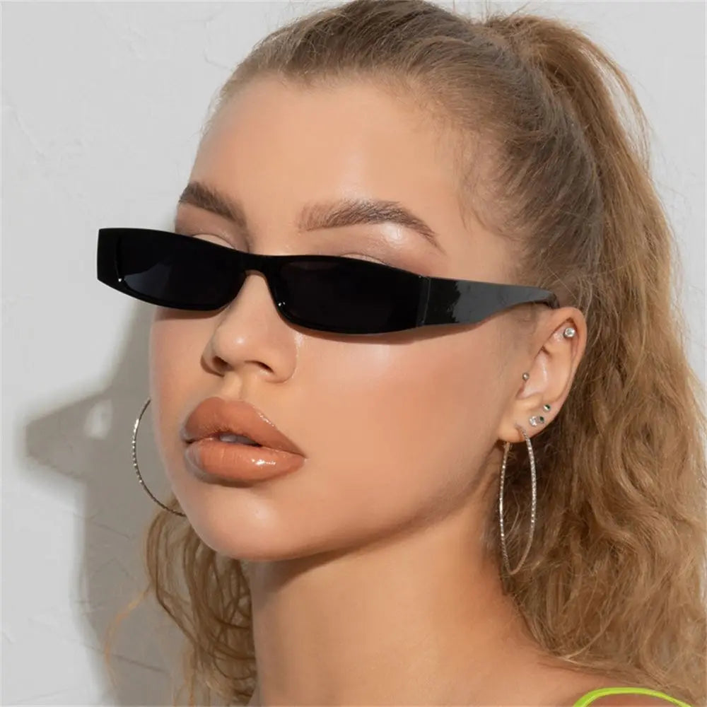 Women’s Cat-Eye Sunglasses with Bold Frame and Slim Temples