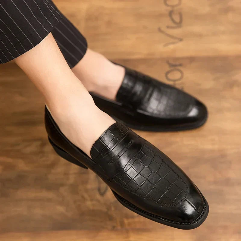 Men's Penny Loafers - Slip-On - Crocodile Embossed - Low Heel