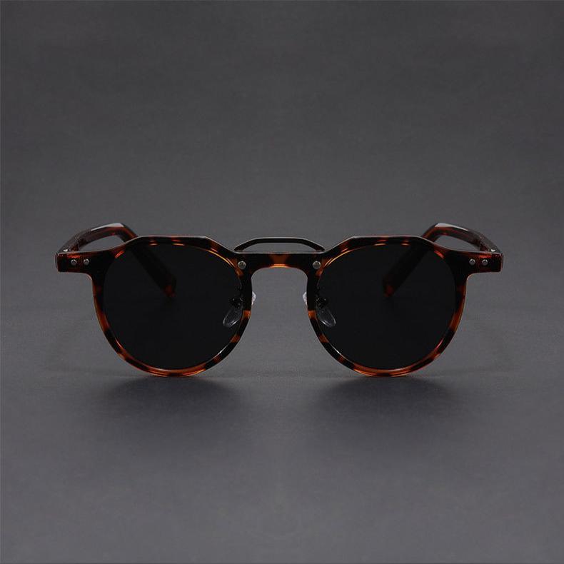 Men's Classic Wayfarer Sunglasses - Durable Frame with Sleek Design