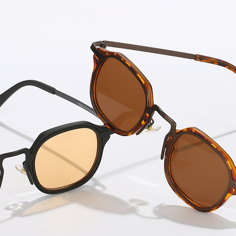 Men’s Tailored Streamline Shades – Structured Design with Clean Lines