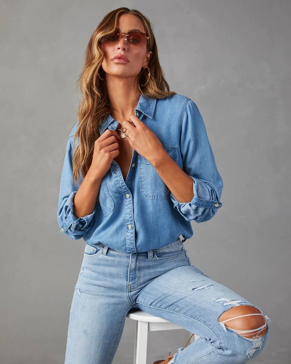 Women’s Button-Front Long Sleeve Denim Shirt with Collar and Chest Pockets