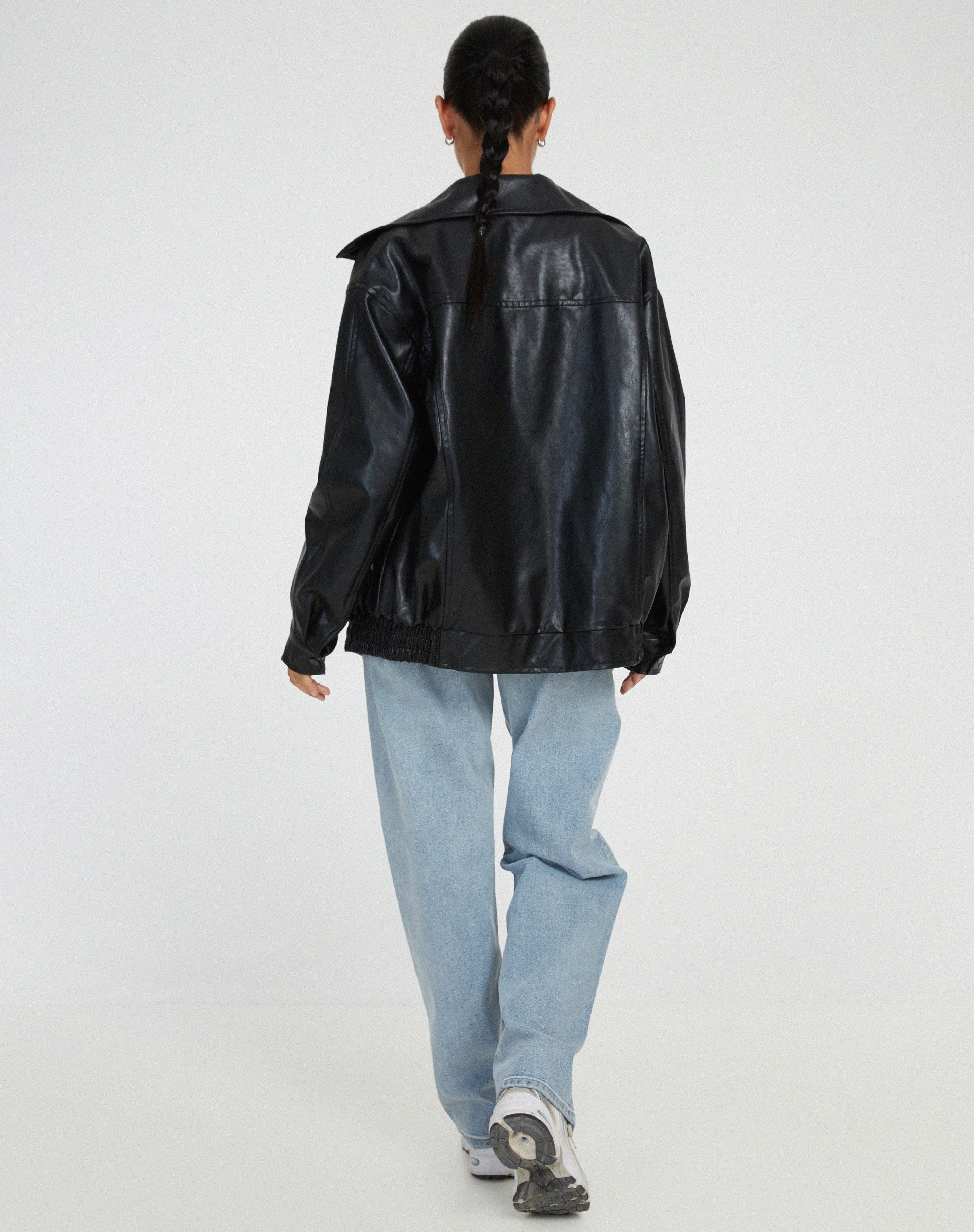 Women’s Oversized Bomber Jacket with Zip Front and Relaxed Silhouette