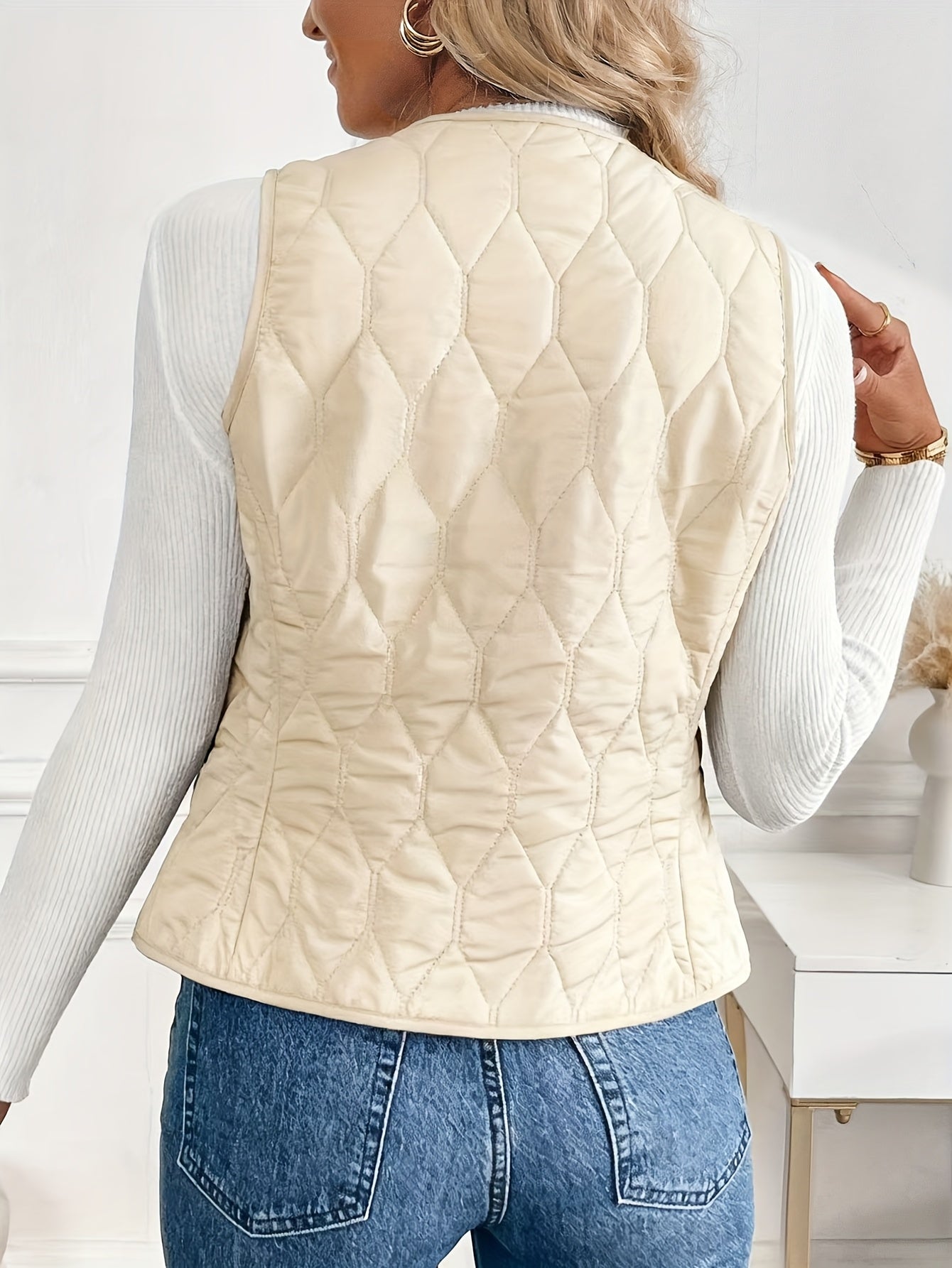Women’s Quilted Sleeveless Vest with Button Front and Diamond Stitching