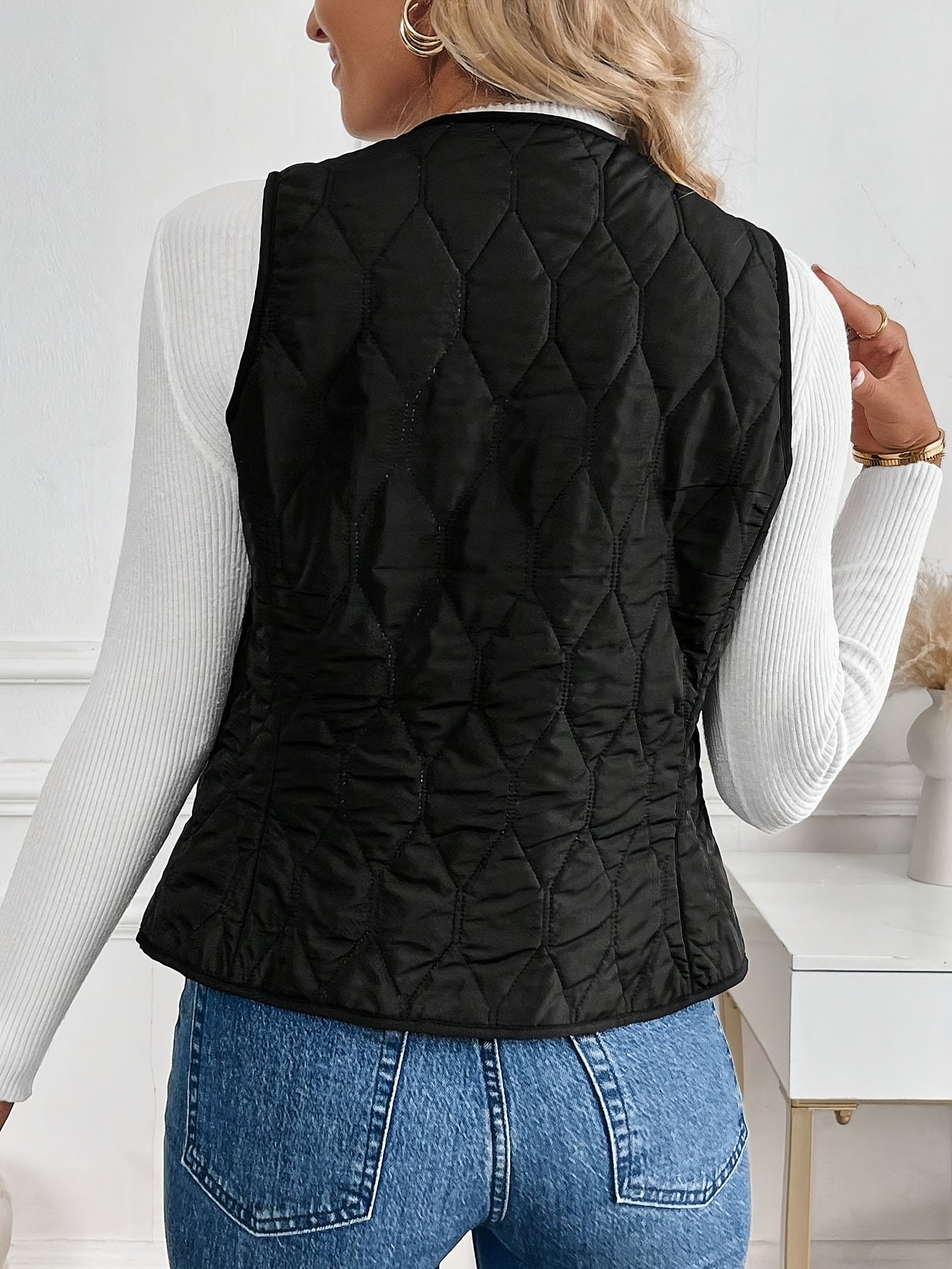 Women’s Quilted Sleeveless Vest with Button Front and Diamond Stitching