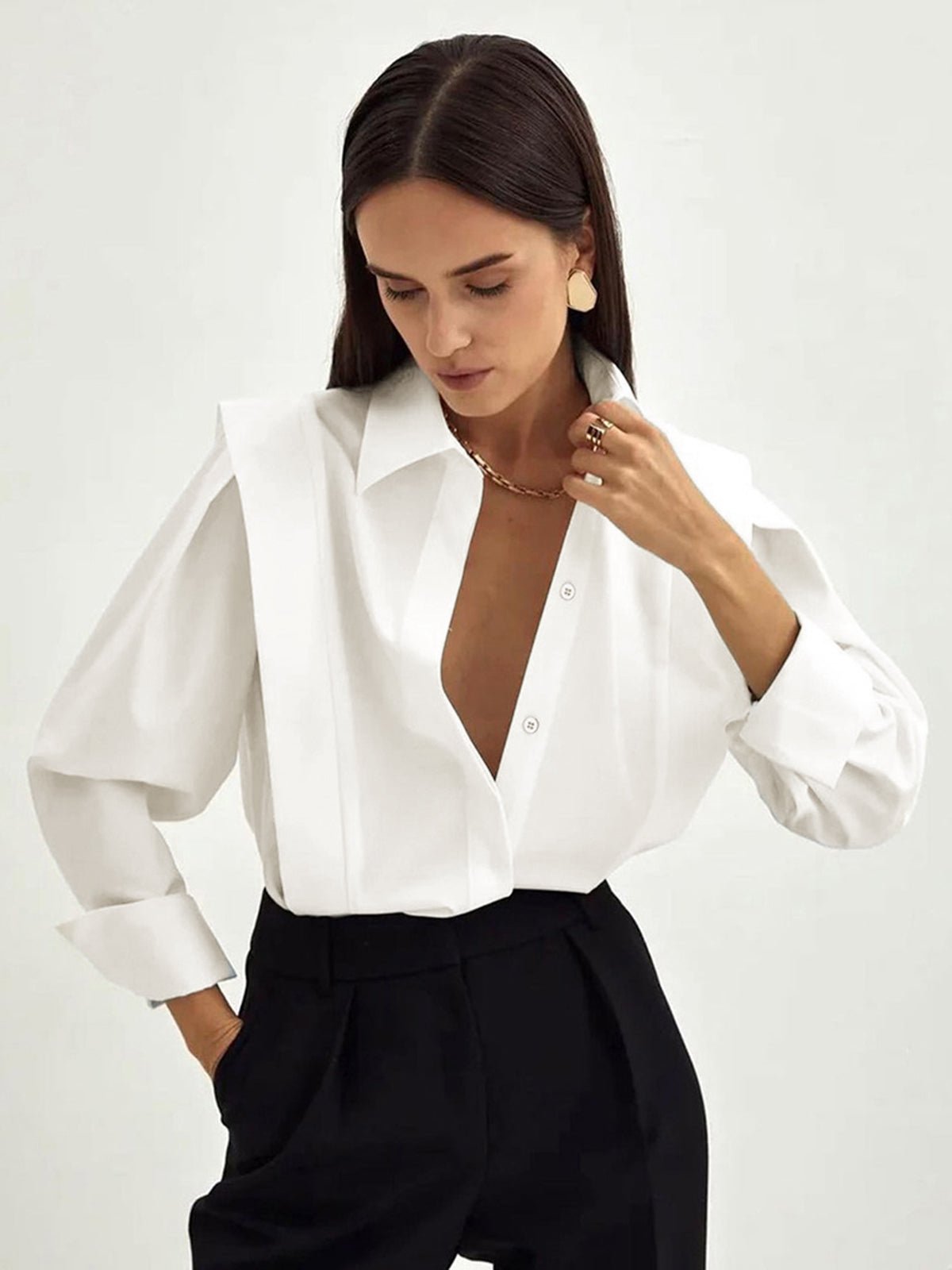 Women’s Structured Button Down Shirt with Defined Shoulders and Sharp Collar