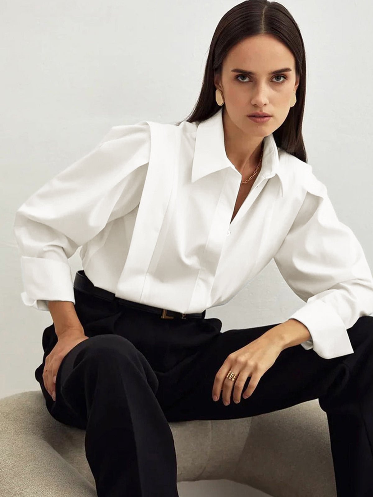Women’s Structured Button Down Shirt with Defined Shoulders and Sharp Collar