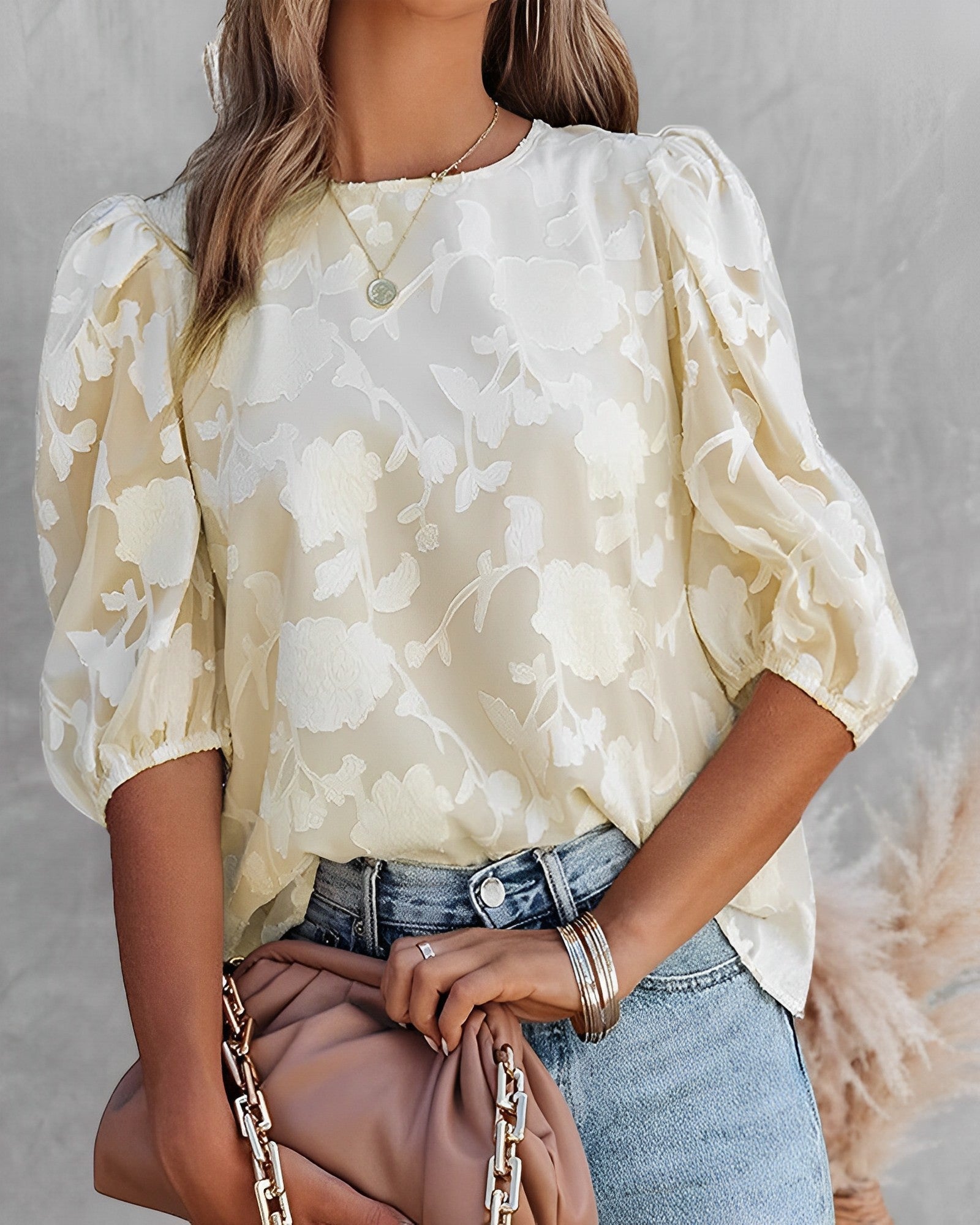 Women’s Textured Puff-Sleeve Jacquard Blouse with Refined Silhouette