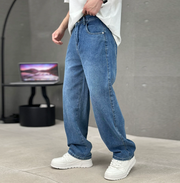 Finn | Men's Relaxed Denim Straight Leg Jeans