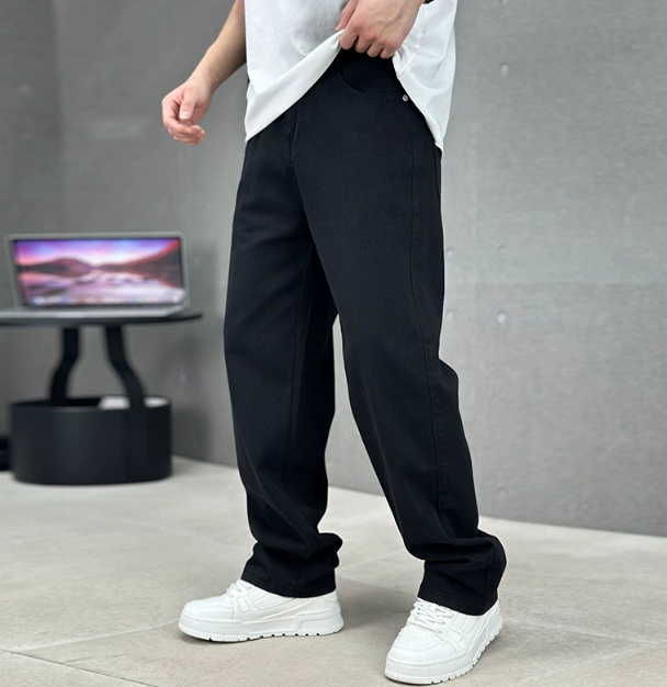 Finn | Men's Relaxed Denim Straight Leg Jeans