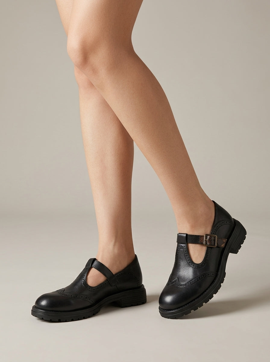 Women's Mary Jane Flats - T-Bar Strap - Brogue Detail - Buckle