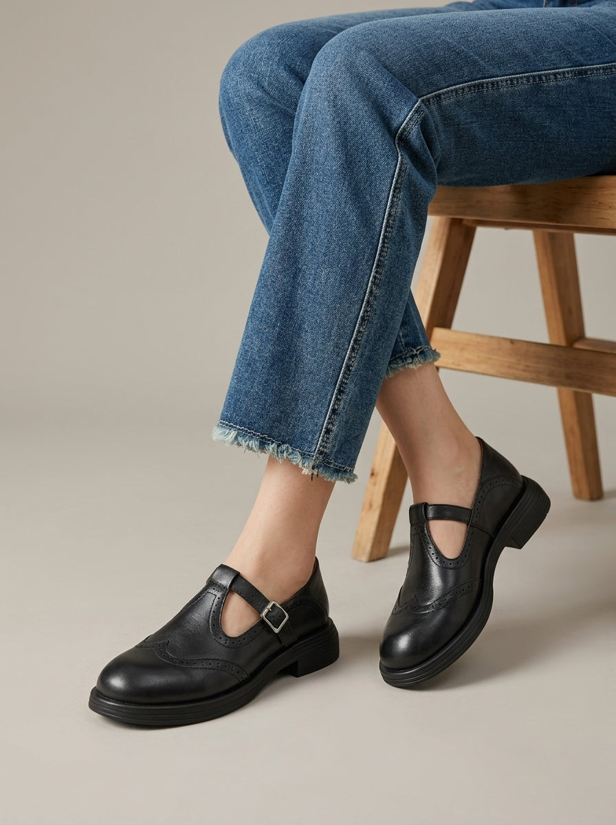 Women's Mary Jane Flats - T-Bar Strap - Brogue Detail - Buckle