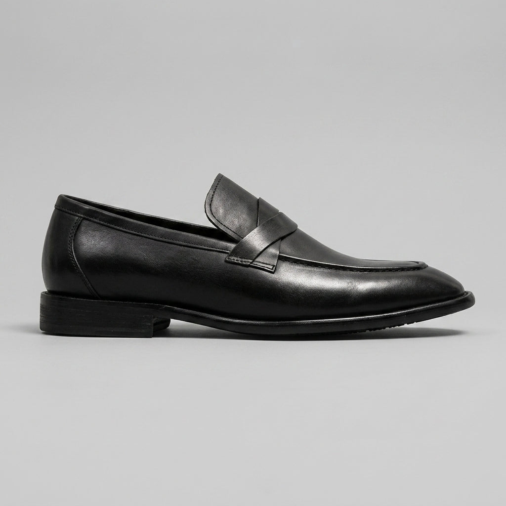 Men's Penny Loafers - Round Toe - Slip-On - Low Heel - Leather