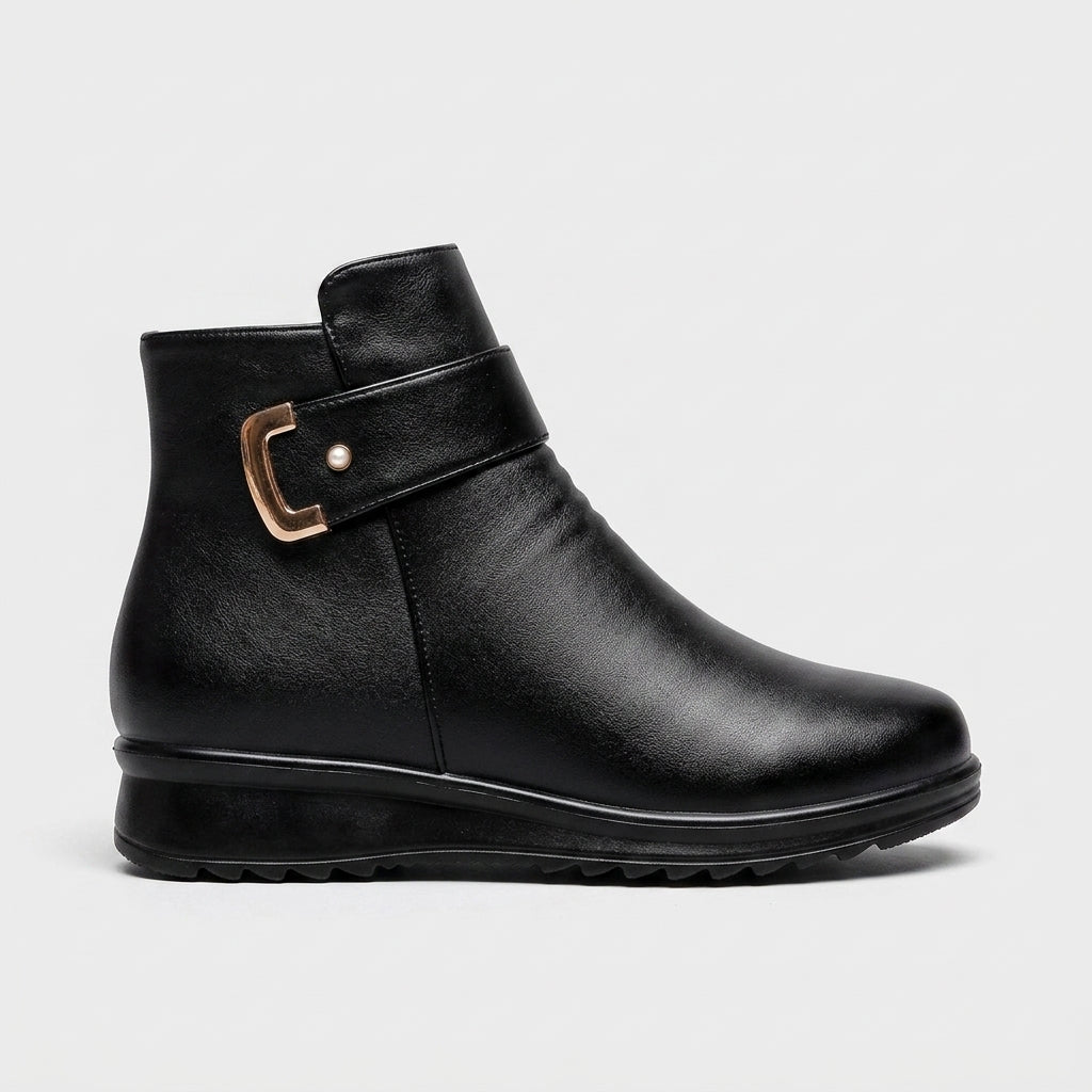 Women's Wool And Fur-Lined Boots - Round Toe Buckle